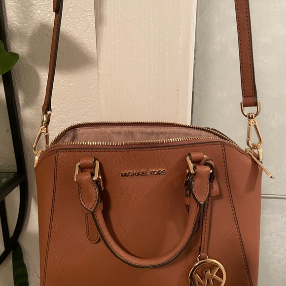 Michael Kors Purse - Picture 4 of 6